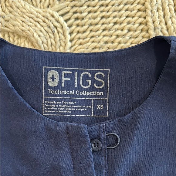 FIGS Navy Blue Scrub Top - Picture 2 of 3